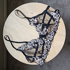 NWOT Knotty Knickers XL Unlined Black Rose Lace Bra